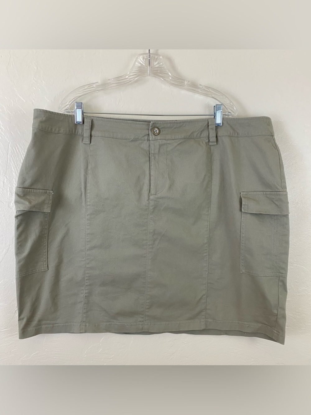 Torrid Size 20 Olive Green Cotton Cargo Pocket Zip-up Mini Skirt